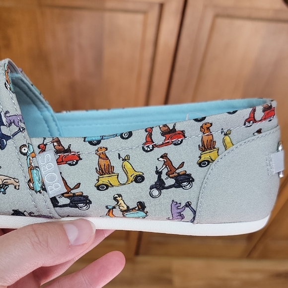 Bobs Sketchers Size 8.5 "For Dogs" Pup Patrol Dogs On Scooters Slip On Gray Shoe - Picture 8 of 8